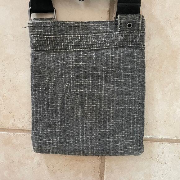 Dakine Crossbody Purse Travel Bag - Picture 2 of 8